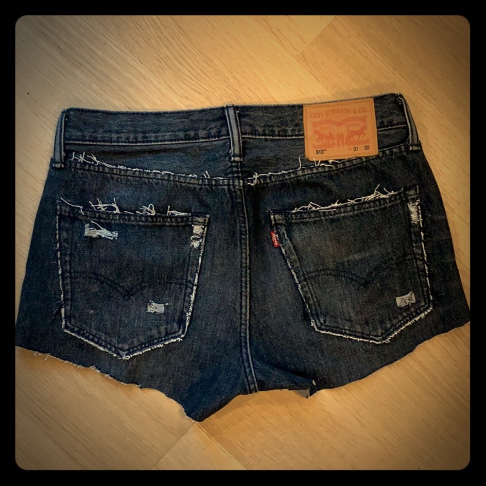 Levi’s distresses Jean shorts